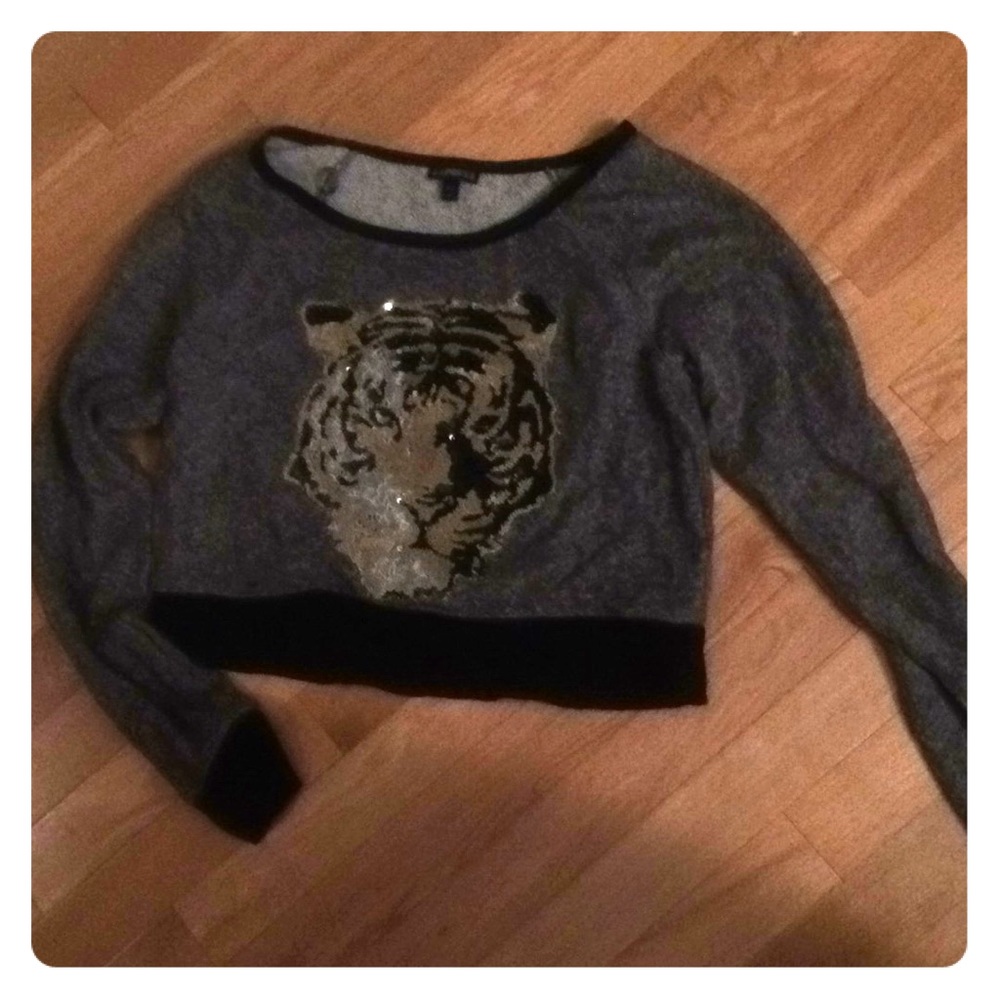 Sweater crop top w/ sequin embroidery